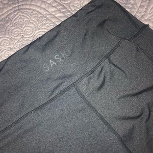 Saski collection grey leggings